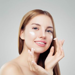 Beauty secrets of jojoba oil and DIY recipes