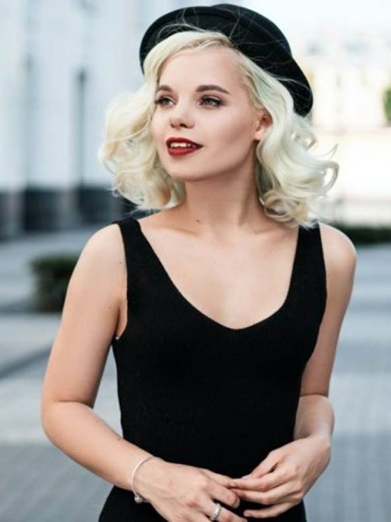 Secret line between elegance and vulgarity