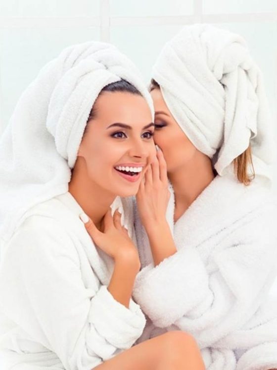 Almond oil in DIY beauty care