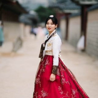 What makes Korean women irresistibly beautiful?